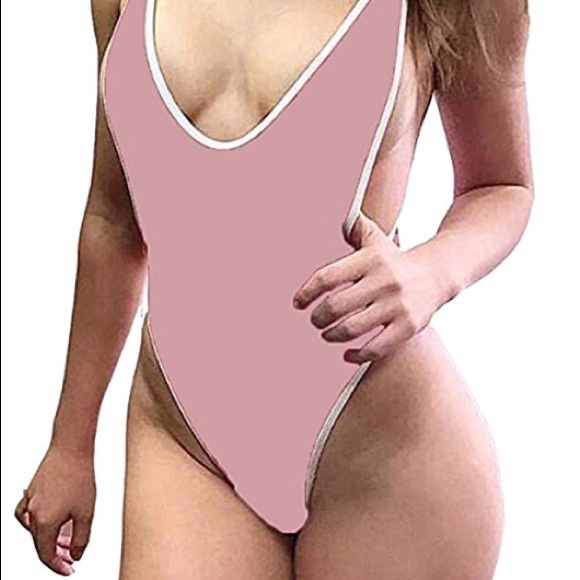 Multiple bikinis in multiple colors monokini - Picture 4 of 8